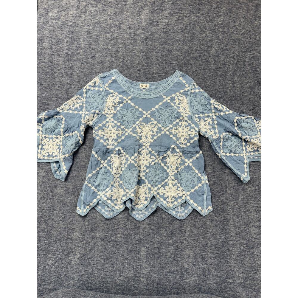 Kindred Embroidery Women’s Blouse Top with Flare Sleeves Size XL